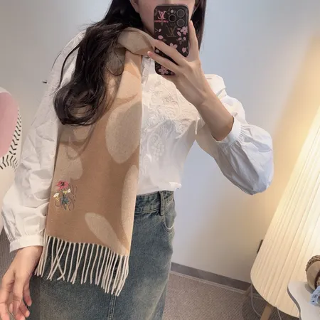 スーパーコピー ロエベ マフラー