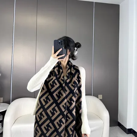 スーパーコピー フェンディ マフラー