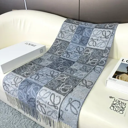 スーパーコピー ロエベ マフラー