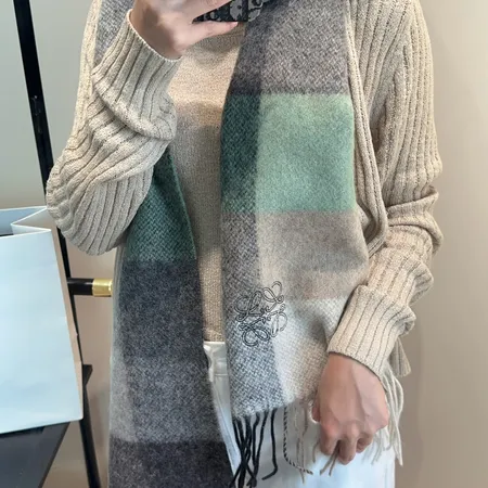 スーパーコピー ロエベ マフラー