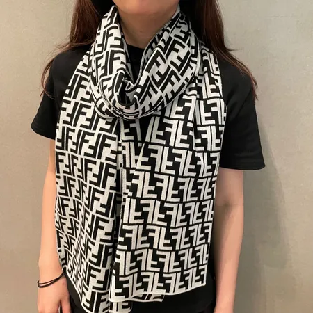 スーパーコピー フェンディ マフラー