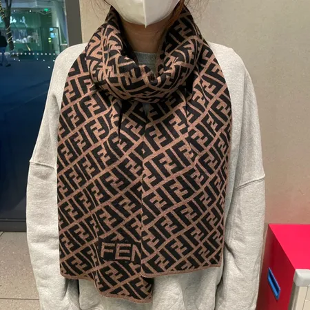 スーパーコピー フェンディ マフラー