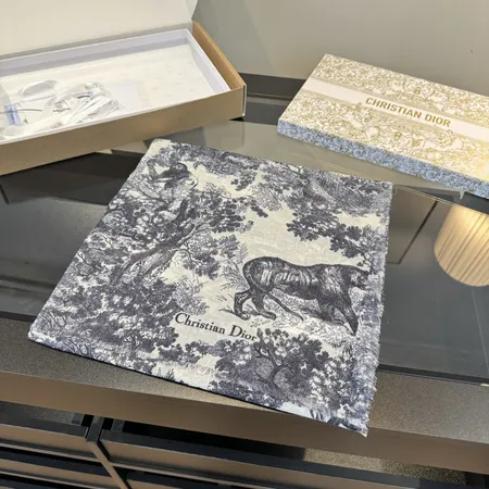 スーパーコピー ディオール マフラー