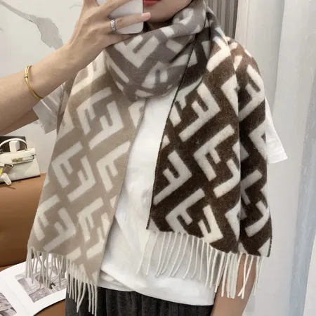 スーパーコピー フェンディ マフラー