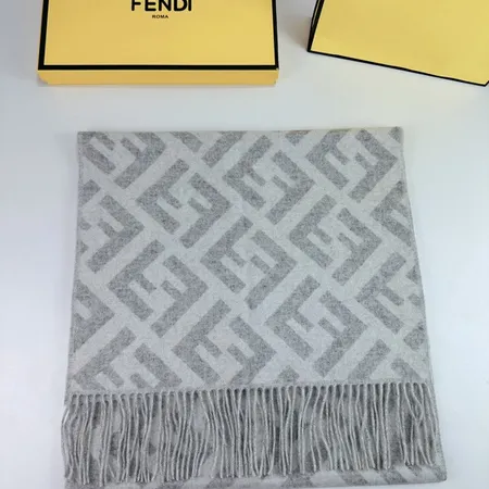 スーパーコピー フェンディ マフラー