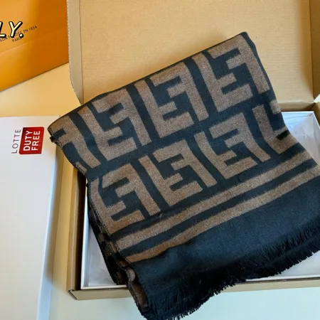 スーパーコピー フェンディ マフラー