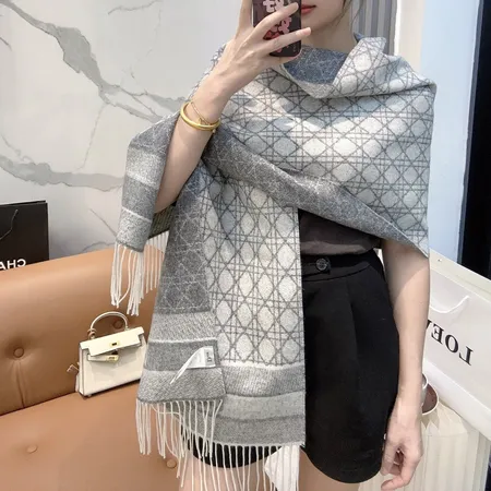 スーパーコピー ディオール マフラー