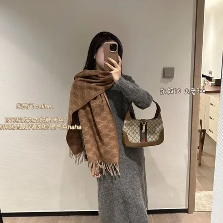 スーパーコピー セリーヌ マフラー