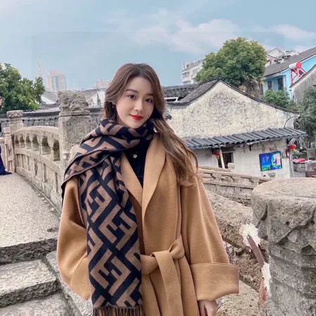 スーパーコピー フェンディ マフラー