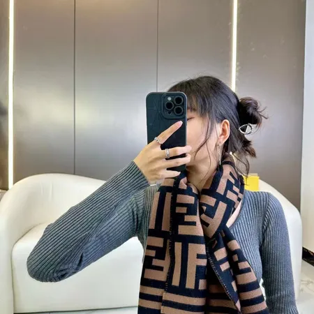 スーパーコピー フェンディ マフラー