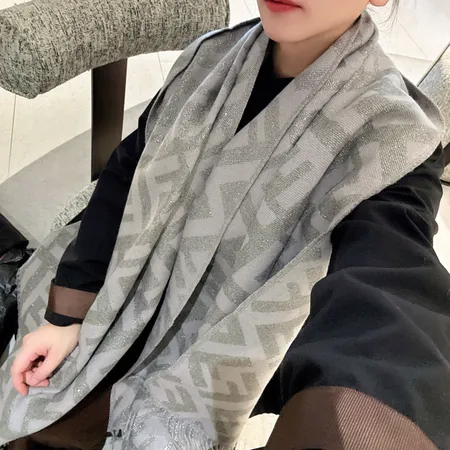 スーパーコピー フェンディ マフラー