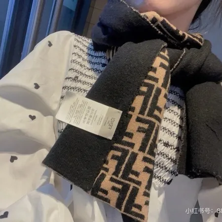 スーパーコピー フェンディ マフラー