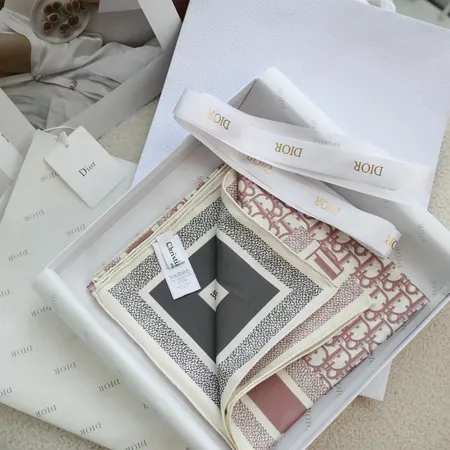 スーパーコピー ディオール マフラー