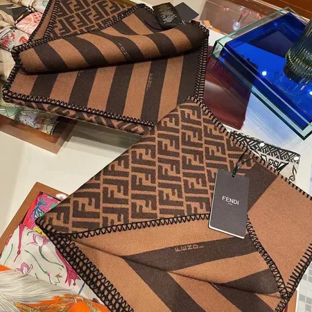 スーパーコピー フェンディ マフラー