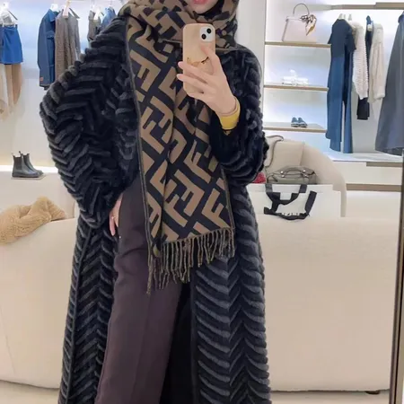 スーパーコピー フェンディ マフラー