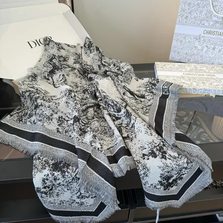  スーパーコピー ディオール マフラー