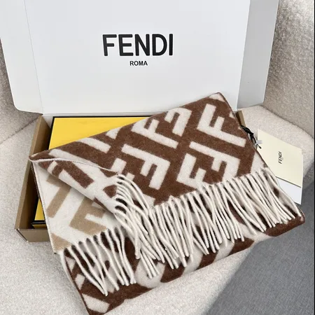 スーパーコピー フェンディ マフラー