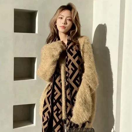 スーパーコピー フェンディ マフラー