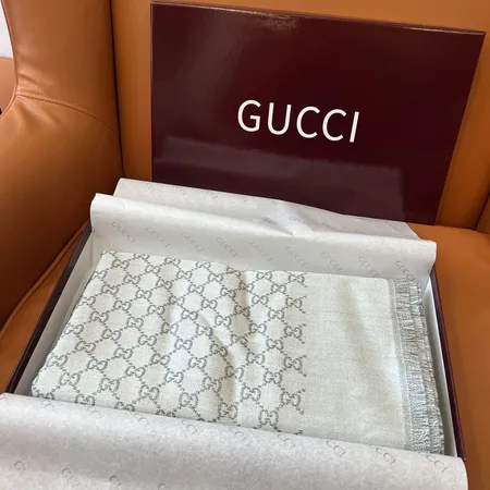 スーパーコピー グッチ マフラー