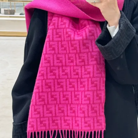 スーパーコピー フェンディ マフラー