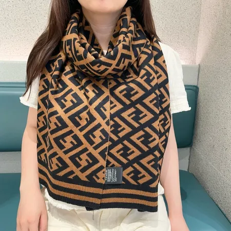 スーパーコピー フェンディ マフラー