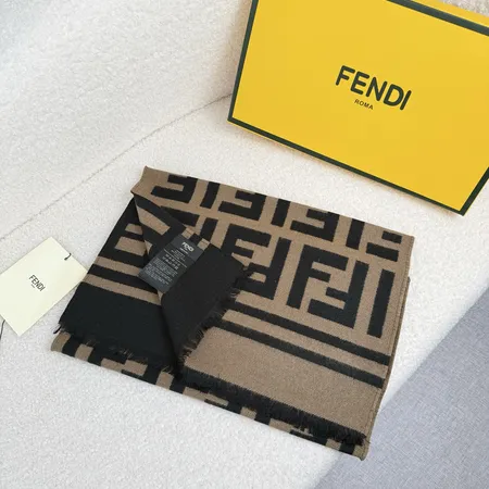 スーパーコピー フェンディ マフラー