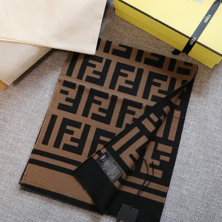 スーパーコピー フェンディ マフラー