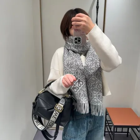 スーパーコピー ロエベ マフラー