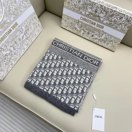 スーパーコピー ディオール マフラー