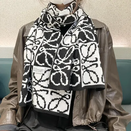 スーパーコピー ロエベ マフラー