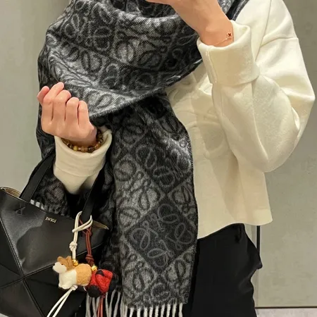 スーパーコピー ロエベ マフラー