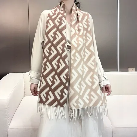 スーパーコピー フェンディ マフラー