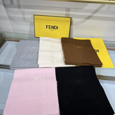 スーパーコピー フェンディ マフラー