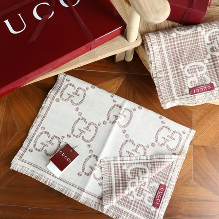 スーパーコピー グッチ マフラー