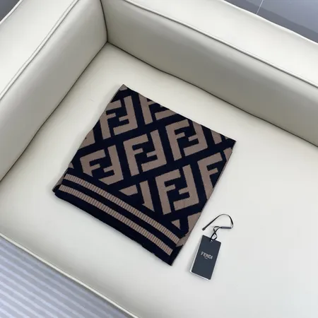 スーパーコピー フェンディ マフラー