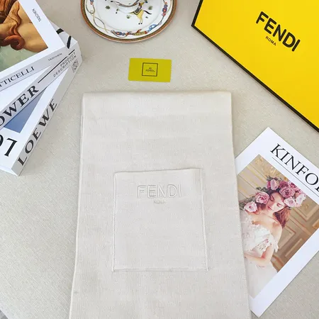 スーパーコピー フェンディ マフラー