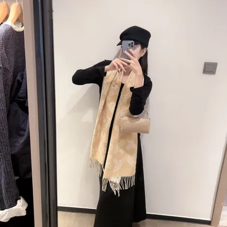 スーパーコピー ヴィヴィアン・ウエストウッド マフラー