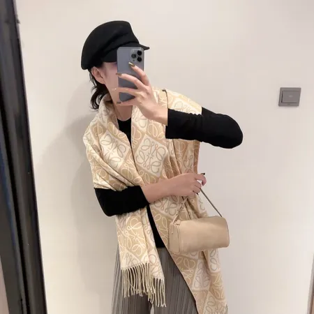 スーパーコピー ロエベ マフラー