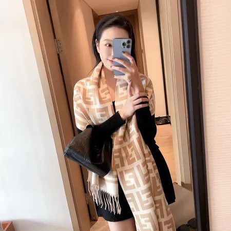 スーパーコピー フェンディ マフラー