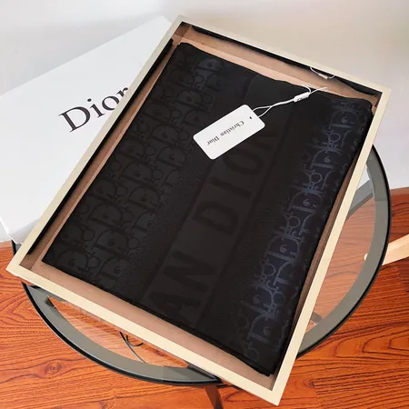 スーパーコピー ディオール マフラー