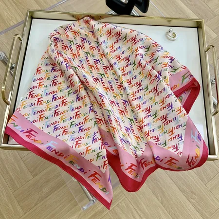 スーパーコピー フェンディ マフラー