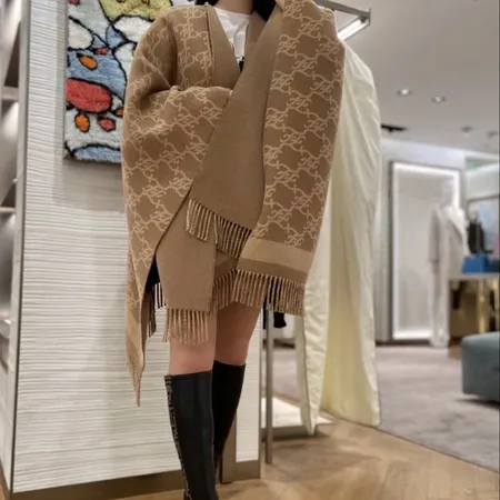 スーパーコピー フェンディ マフラー