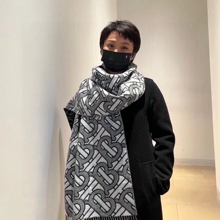 スーパーコピー バーバリー ス マフラー