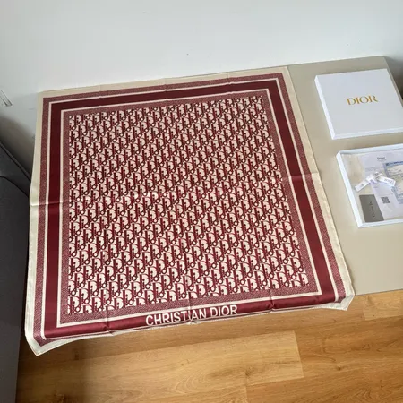 スーパーコピー ディオール マフラー