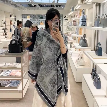 スーパーコピー ディオール マフラー