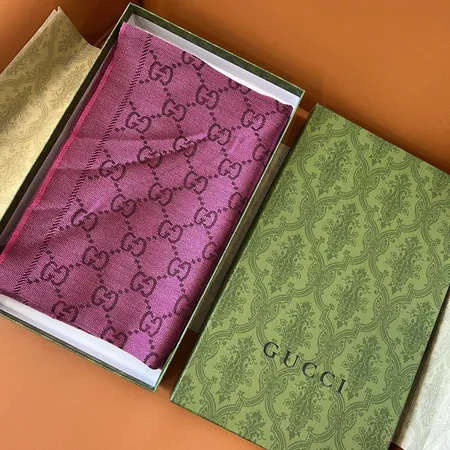 スーパーコピー グッチ マフラー