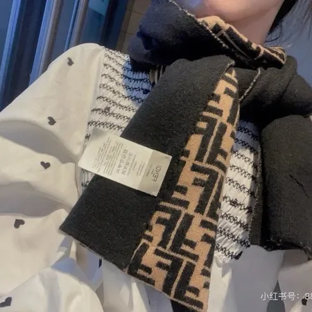 スーパーコピー フェンディ マフラー