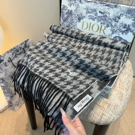 スーパーコピー ディオール マフラー