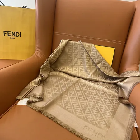 スーパーコピー フェンディ マフラー