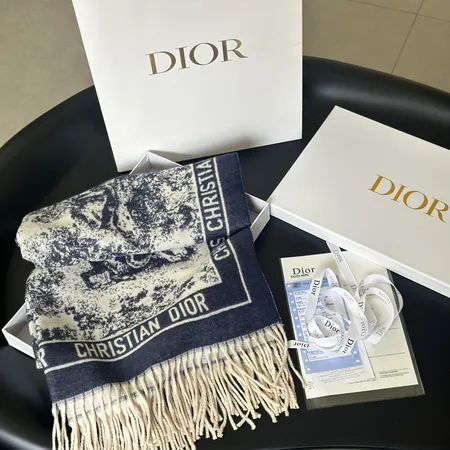 スーパーコピー ディオール マフラー